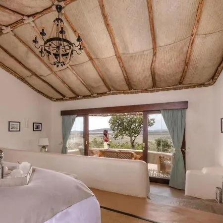 Olarro Plains Villa Maasai Mara Exterior photo